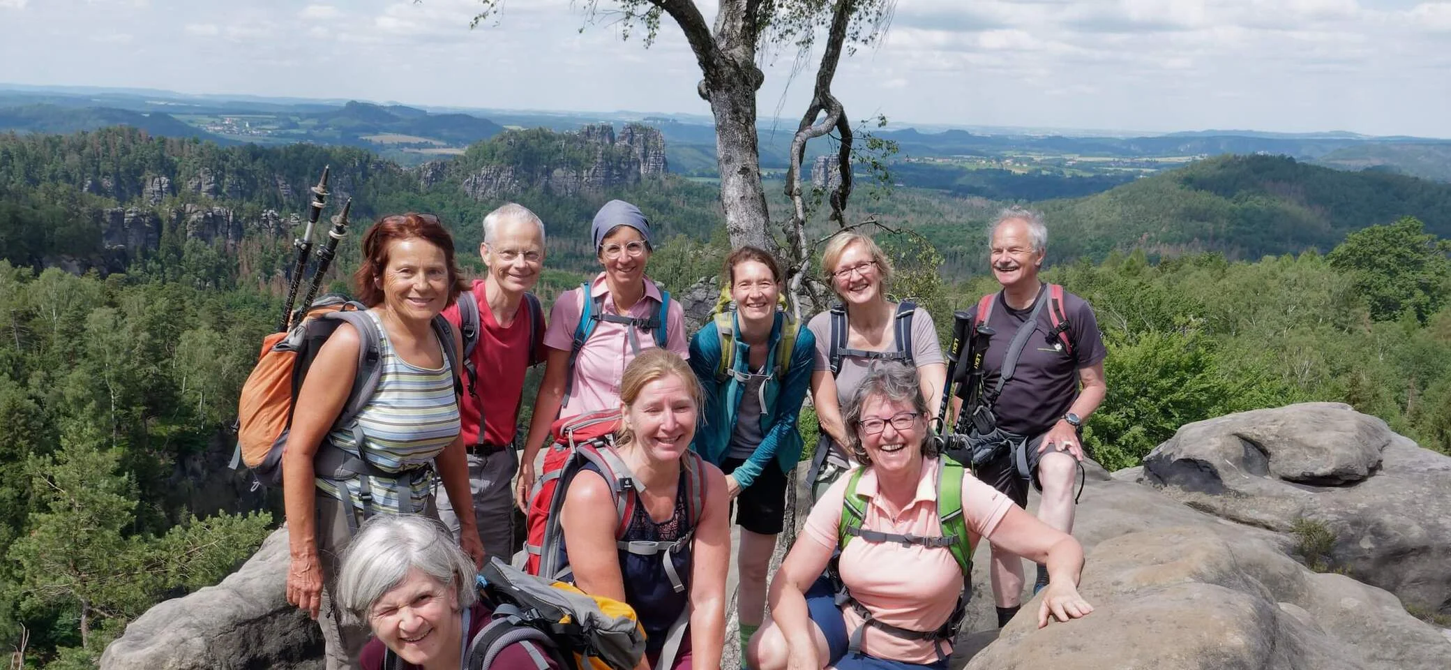 Elbsandstein juni 2022 | © DAV Markt Schwaben | Foto: Lutz Gründel Bergbegeisterte Mitglieder des Alpenvereins genießen gemeinsam die Natur – Jetzt Mitglied werden und Teil der Gemeinschaft sein! | © DAV Markt Schwaben | Foto: Lutz Gründel